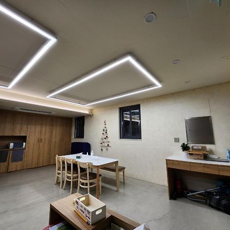 Hao Guesthouse In Hongdae โซล ภายนอก รูปภาพ