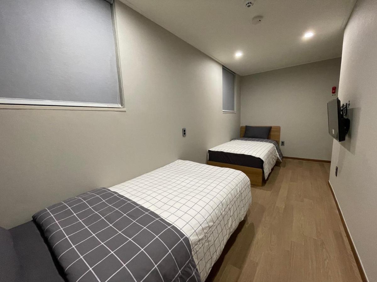 Hao Guesthouse In Hongdae โซล ภายนอก รูปภาพ