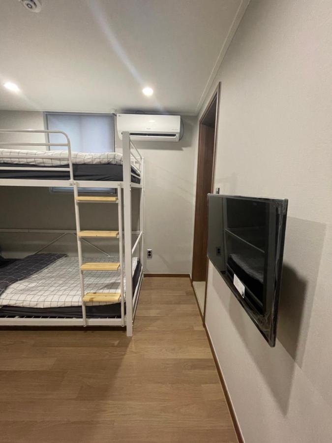 Hao Guesthouse In Hongdae โซล ภายนอก รูปภาพ