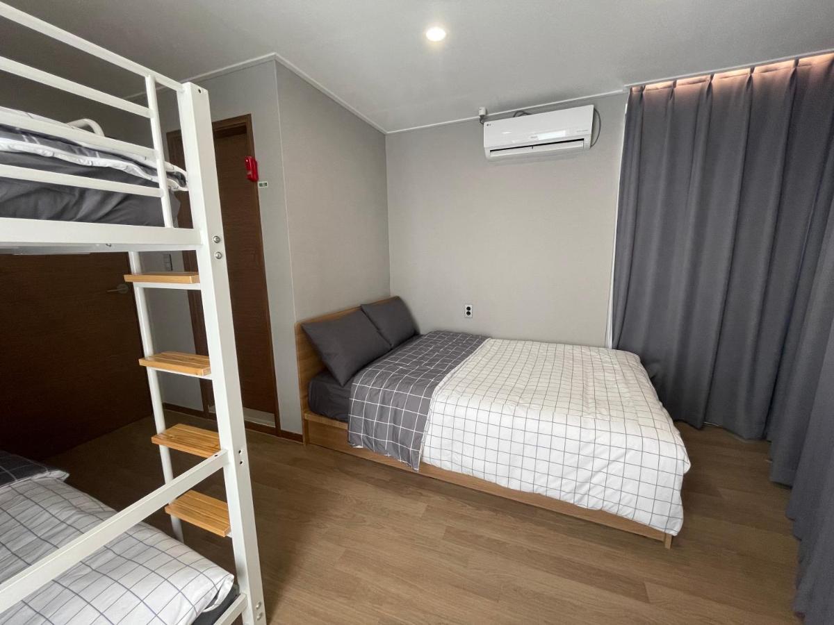 Hao Guesthouse In Hongdae โซล ภายนอก รูปภาพ