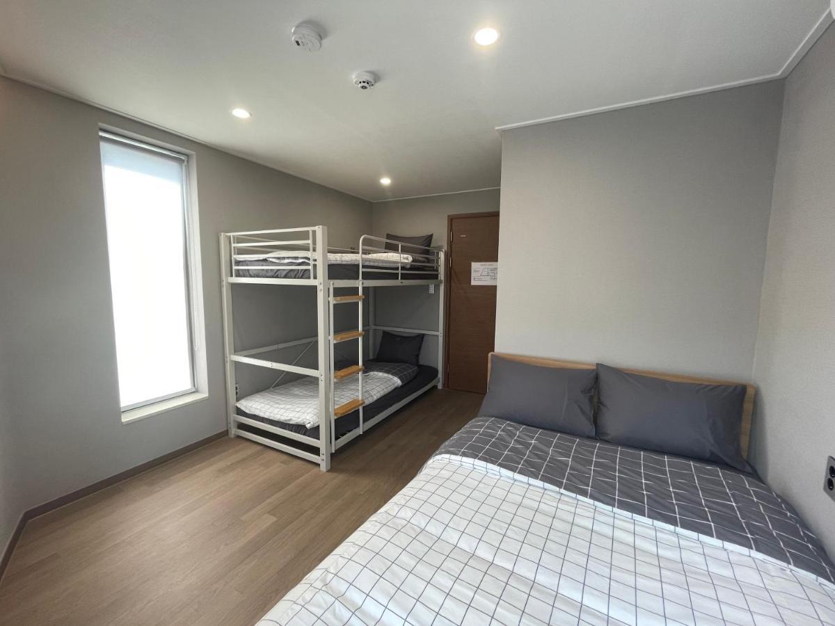 Hao Guesthouse In Hongdae โซล ภายนอก รูปภาพ
