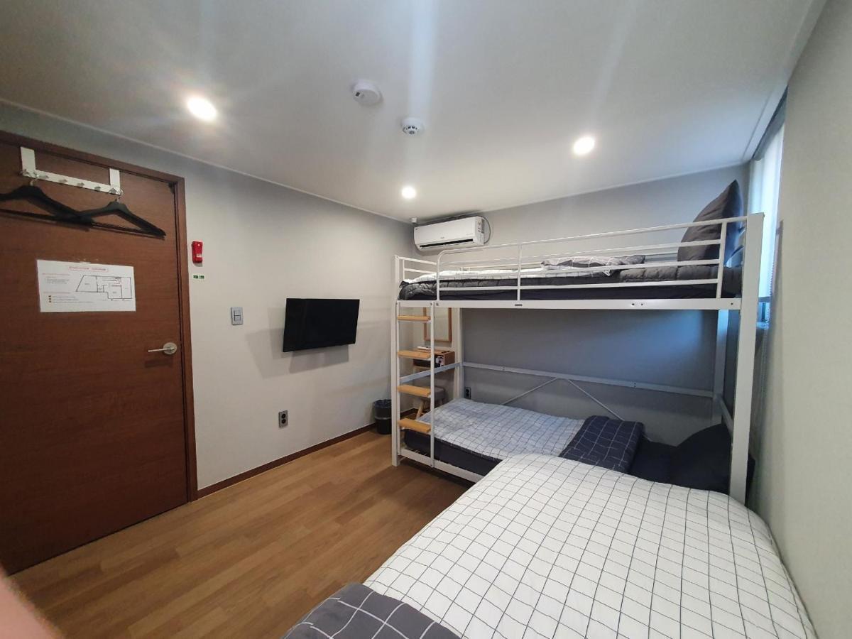Hao Guesthouse In Hongdae โซล ภายนอก รูปภาพ
