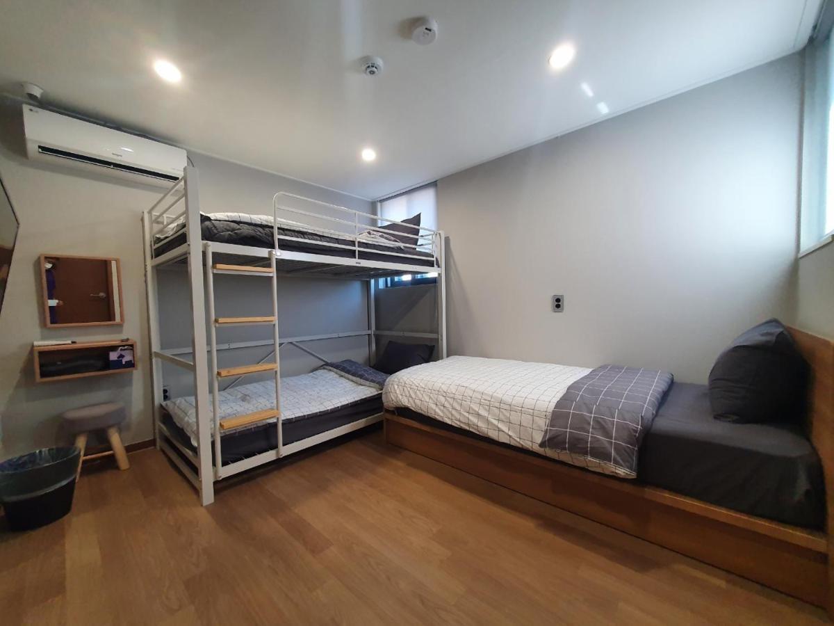 Hao Guesthouse In Hongdae โซล ภายนอก รูปภาพ